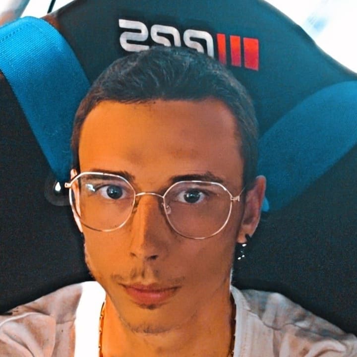 Profil de Charles-adrien